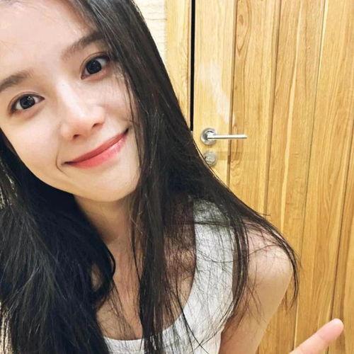 用明星照片做头像的人,明星照片头像背后的故事