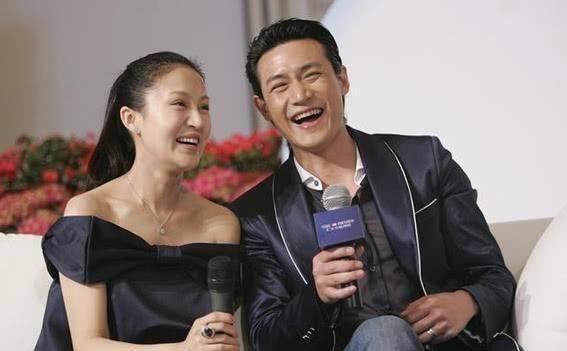 官场背景的鲍蕾