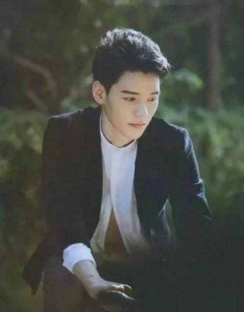 为了你小龚背景